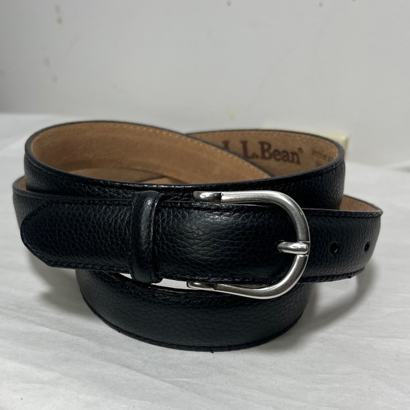LL Bean Men's Black Full Grain Pebbled Leather Belt Silver Buckle Size 3X - Picture 2 of 9